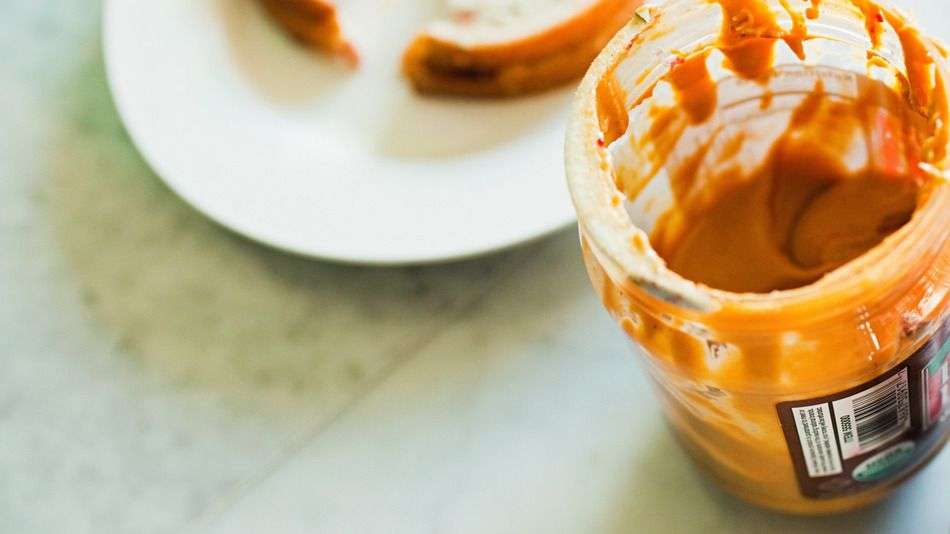 5 awesome things to do with half a jar of peanut butter ...