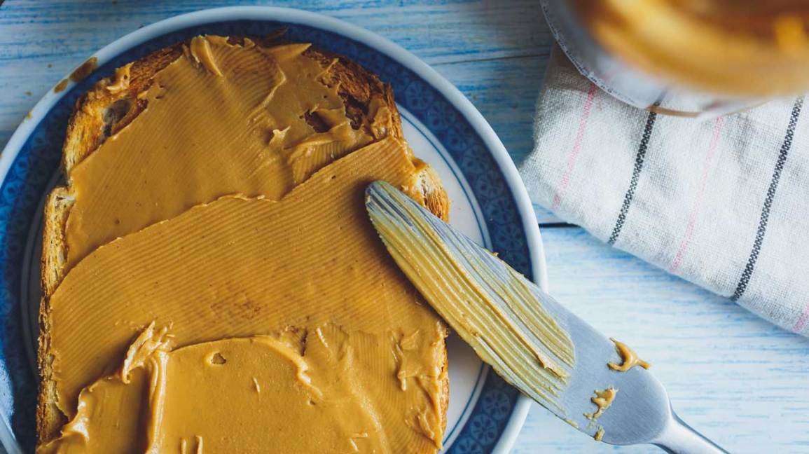 Is Peanut Butter Bad for You, or Good? A Look at the Evidence