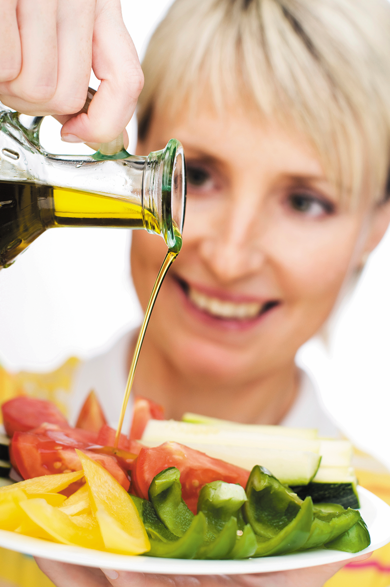 Olive oil consumption linked with slightly lower diabetes ...