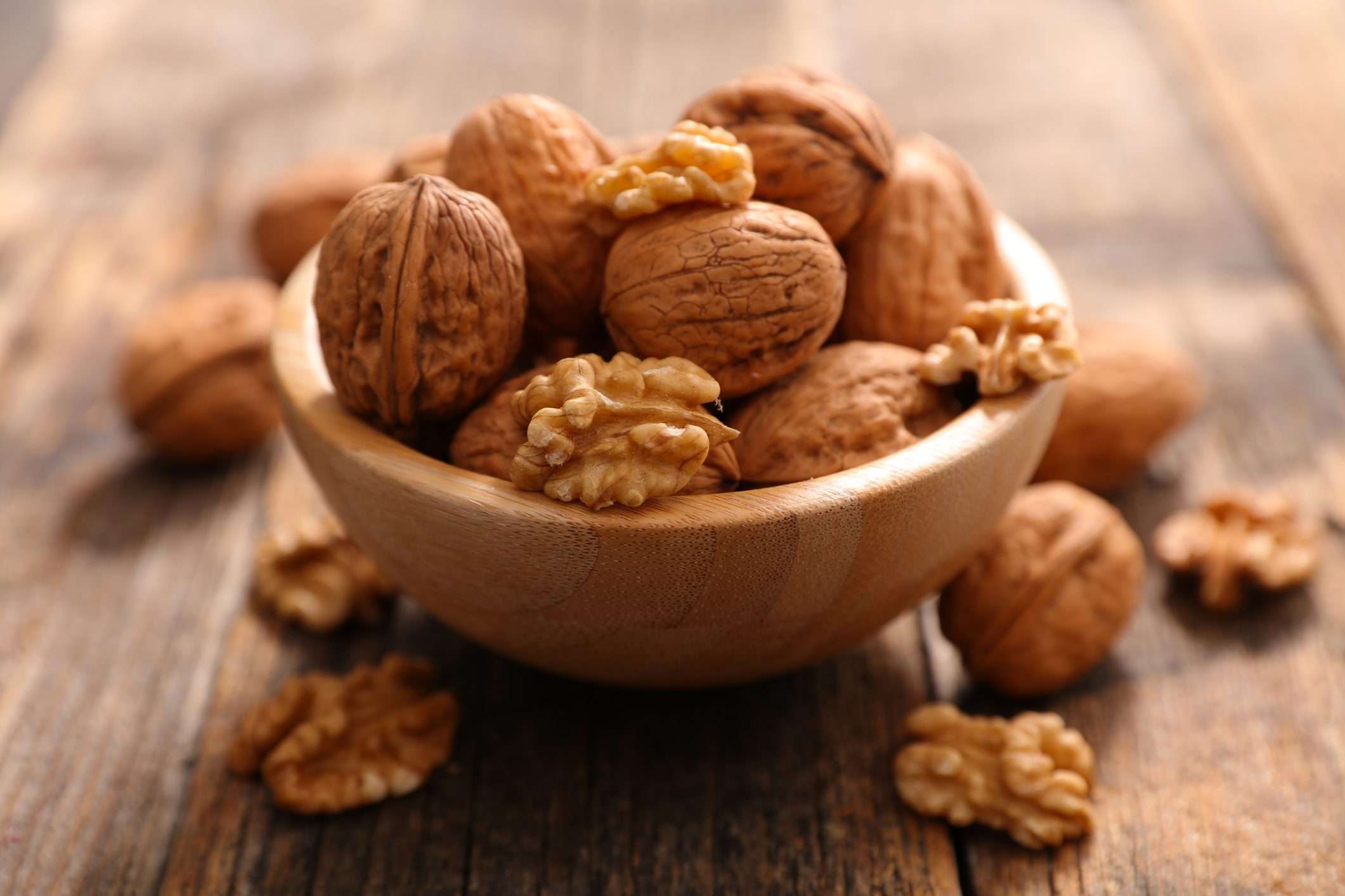 Walnut Benefits: Nutritional Value, Calories, and More ...